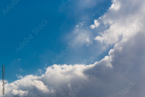 Fototapeta Naklejka Na Ścianę i Meble -  White cloudy with bright sky.