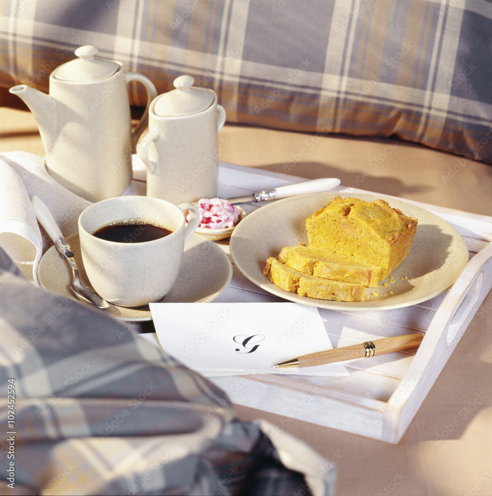 Coffee served with corn bread Coffee served with corn bread