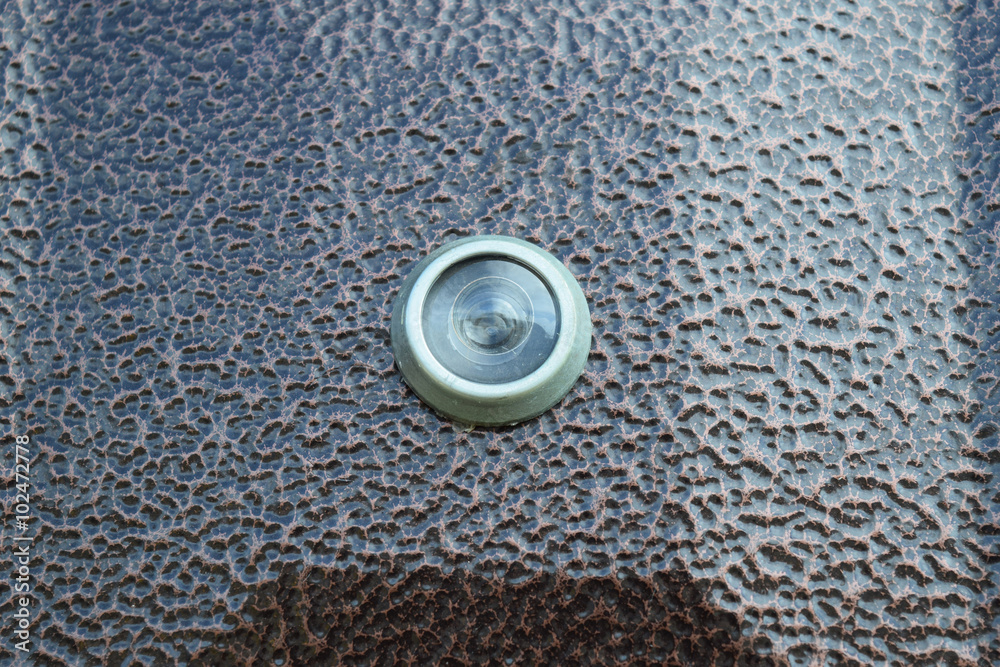 Supervisory peephole in the door Supervisory peephole in the door