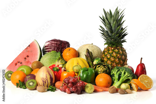 Fototapeta Naklejka Na Ścianę i Meble -  Fruits and Vegetables on White