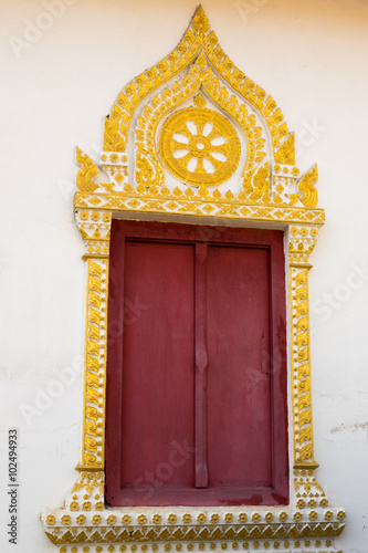 Pane markings and beautiful temples in Thailand.