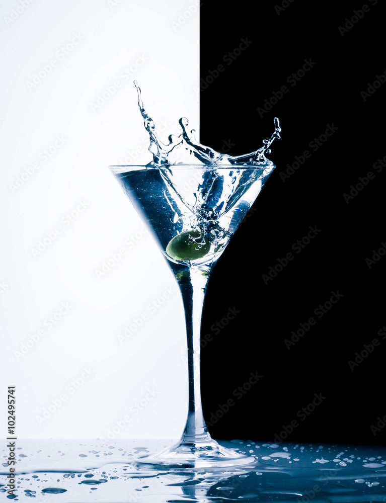 contemporary cocktail with splashes