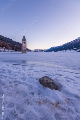 Reschensee (Lago di Resia), Südtirol, mit Kirchturm photo