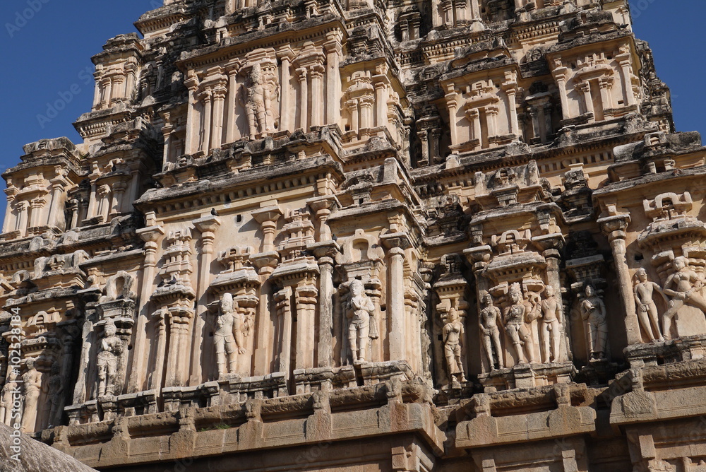 Действующий храм Вирупакша в Хампи, Индия
