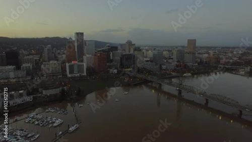 Wallpaper Mural Aerial Oregon Portland
Aerial video of downtown Portland Oregon during the day. Torontodigital.ca