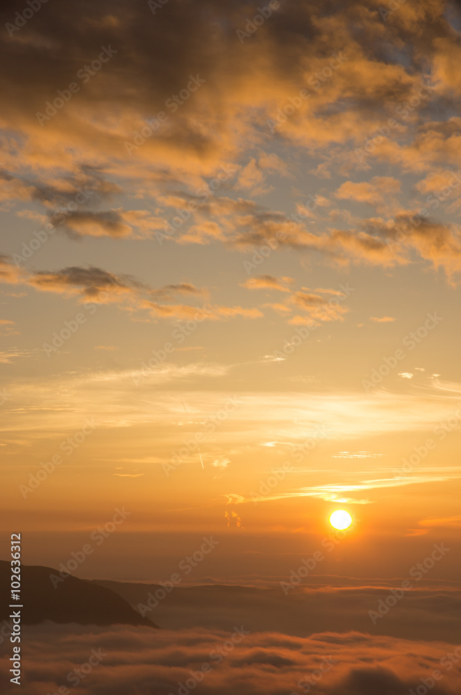 阿蘇の雲海と朝日