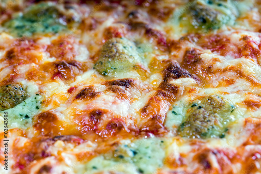 Pizza / Pizza topped with mixed cheese Pizza / Pizza topped with mixed cheese