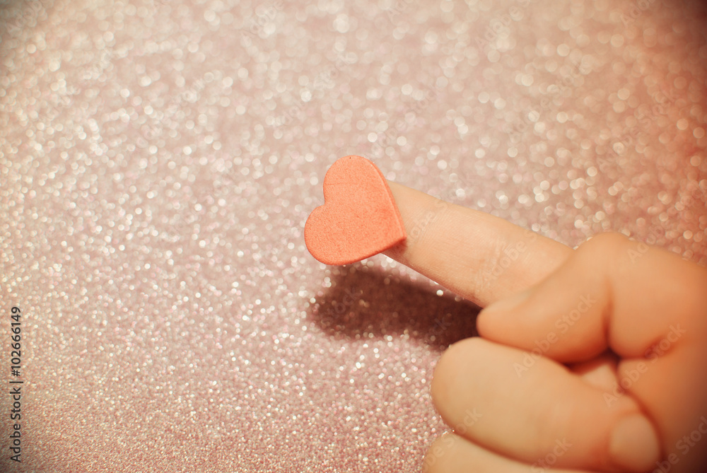 Fototapeta premium hearts on the finger