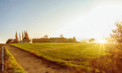 Farm bei Sonnenuntergang photo