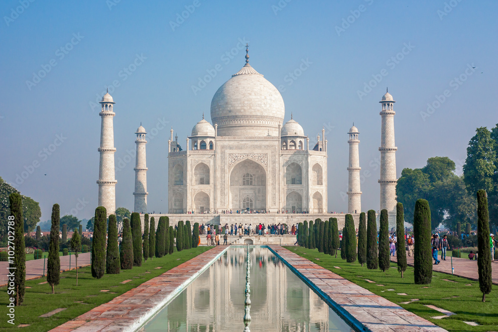 Obraz premium The Taj Mahal in Agra, India.