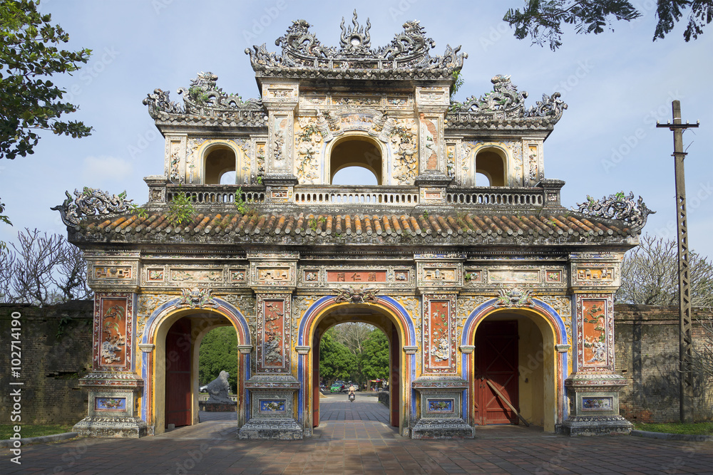 Obraz premium Восточный бастион-ворота запретного города. Вид с внутренней стороны. Хюэ, Вьетнам
