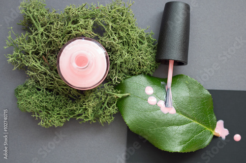 Fotografia Closeup of environmentally friendly nail polish