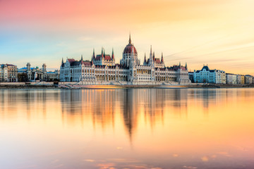Acrylglasbilder Budapest Budapester Parlament im Abendrot  © Luciano Mortula-LGM