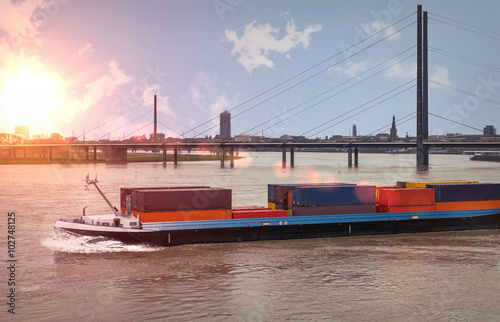 Container Schiff photo