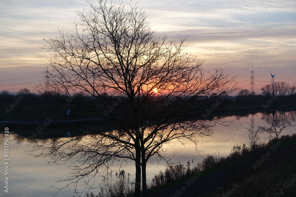 Sonnenuntergang am Mittellandkanal bei Steinhude, Niedersachsen, Deutschland