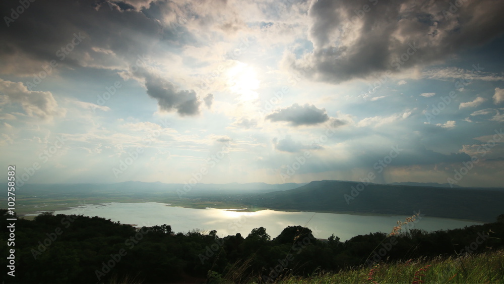 Time lapse of sun light ray through clouds running , 4K 4096x2304.
Time lapse of sun light ray through clouds running , 4K 4096x2304.