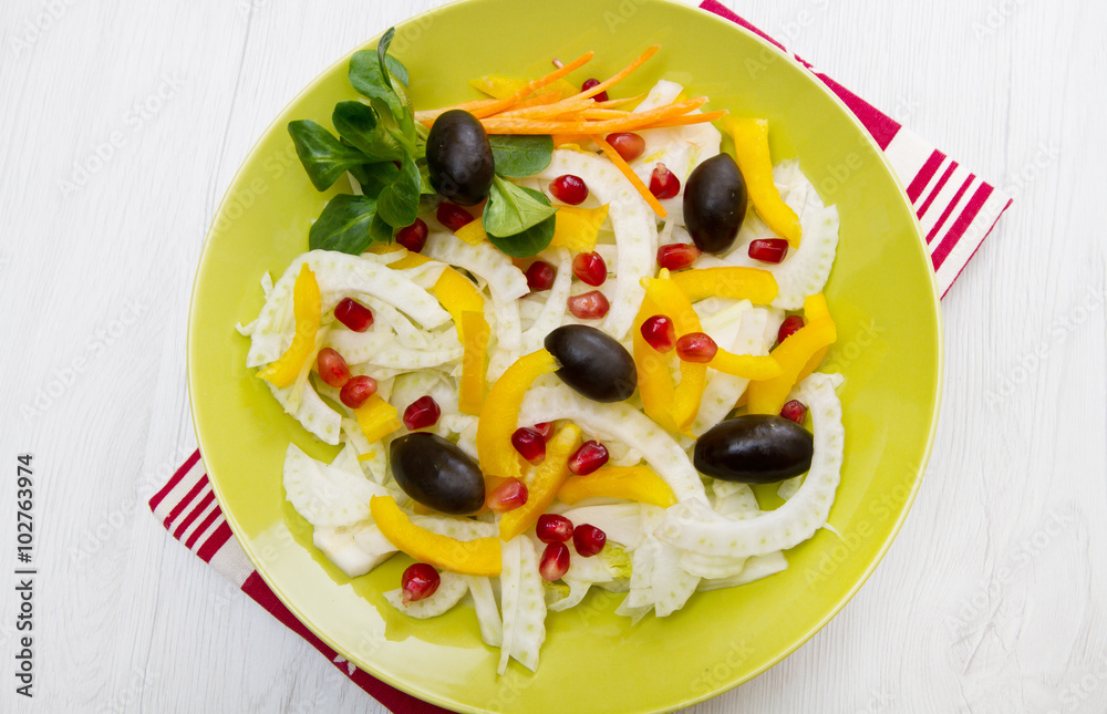 fennel salad with pepper and black olives