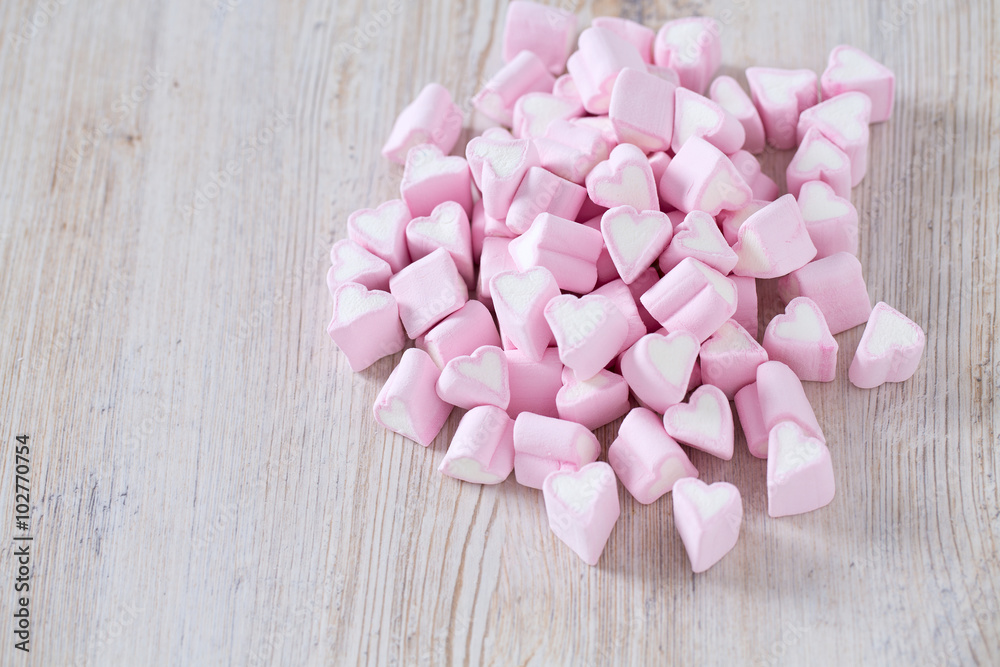 Obraz premium heart-shaped marshmallows