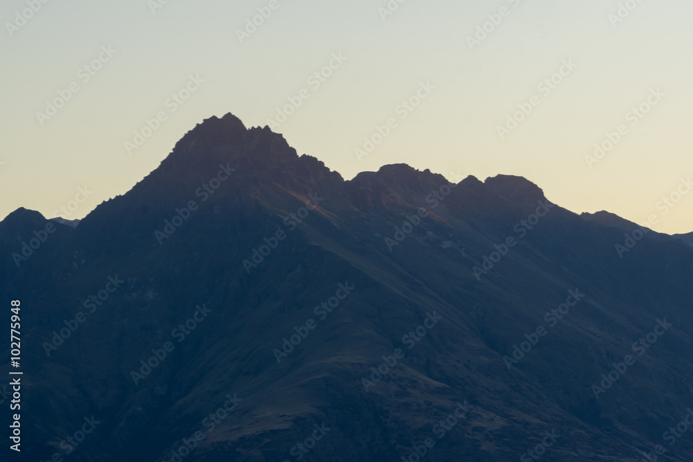 Fototapeta premium sunset over lake wakatipu