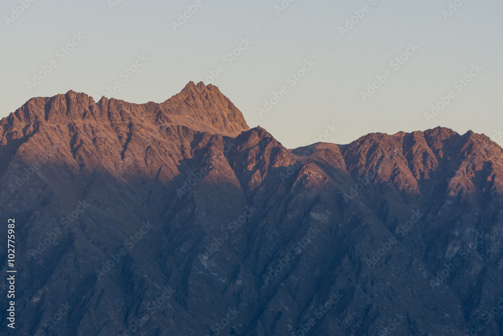 Naklejka premium sunset over lake wakatipu