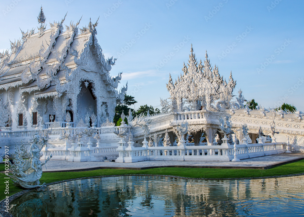 white temple Wat Rong Khun in Chang Rai