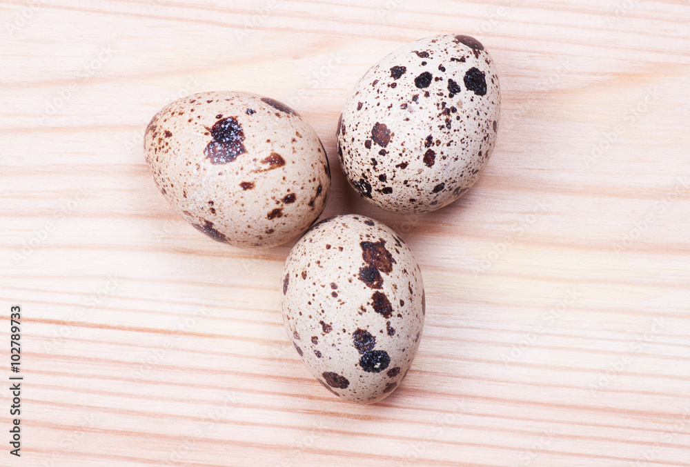 Obraz premium quail eggs on the board