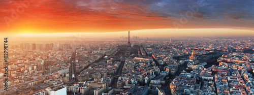Panorama of Paris at sunset, cityscape © TTstudio