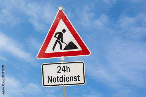 Schild 77 - Notdienst