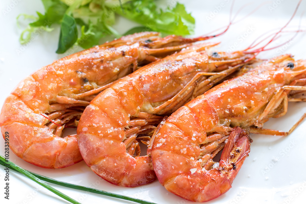 Grilled king prawns with salty seasoning. Grilled king prawns with salty seasoning.