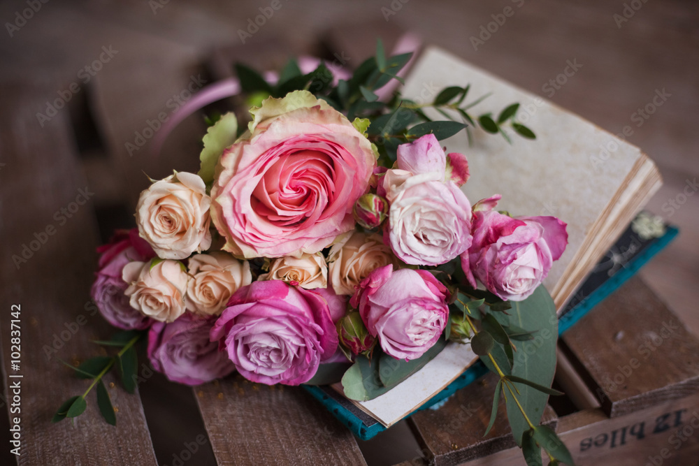 Obraz premium roses on a notebook