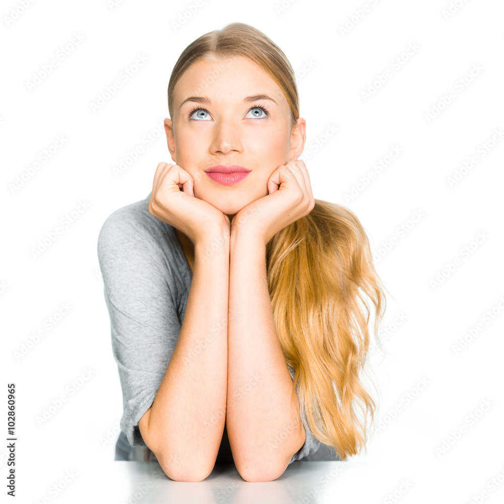 Frau macht sich Gedanken StockFoto Adobe Stock