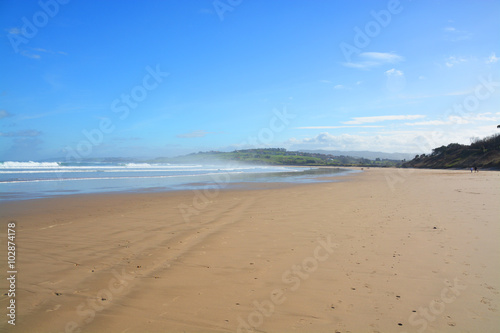 Fototapeta Naklejka Na Ścianę i Meble -  playa de oyambre en Cantabria