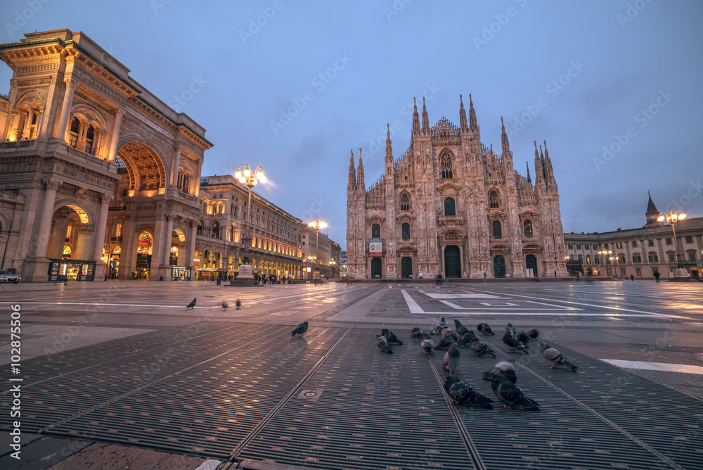 Fototapeta premium Milan, Italy: Piazza del Duomo, Cathedral Square
