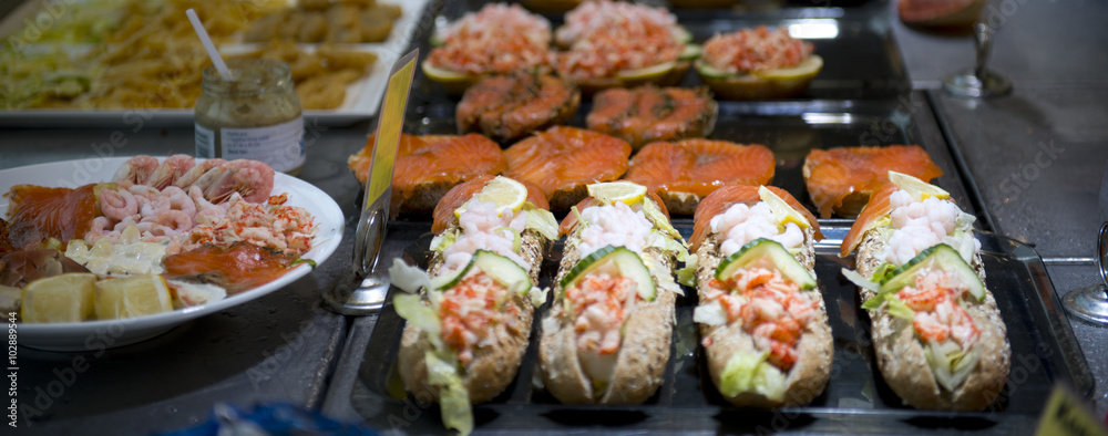 Fish sandwich, market Fish sandwich, market