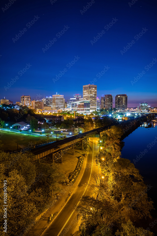 Fototapeta premium Downtown Richmond, Virginia skyline