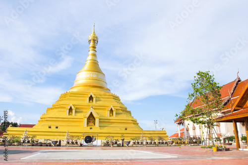 Golden pagoda at Kampangpetch province, Thailand