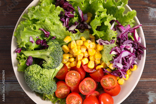 rainbowl salad , veggie bowl