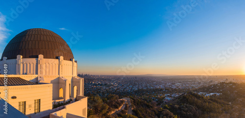 Foto Panoramic view of Los Angeles downtown skyline viewed from Griffith Observatory