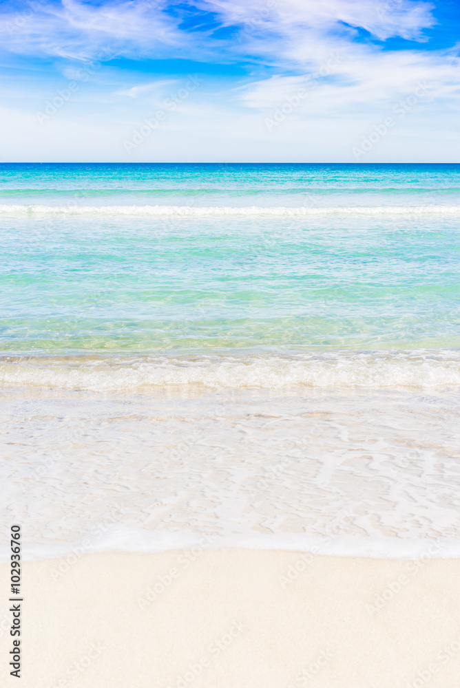 Fototapeta premium View of an picturesque bay with turquoise water