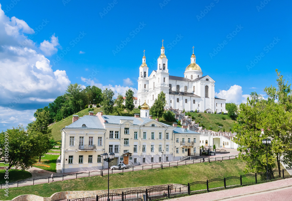 Fototapeta premium Holy Assumption Cathedral of the Assumption on the hill and the