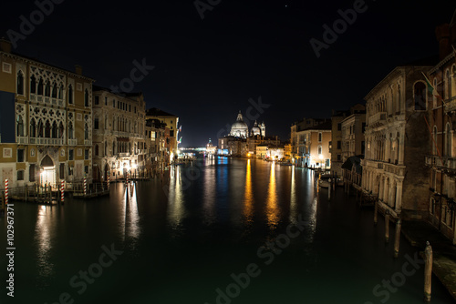 View at night di Santa Maria Maggiore at Venice