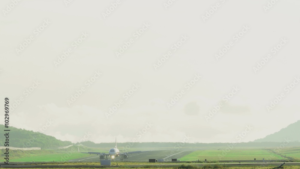 Airbus 320 braking after landing Airbus 320 braking after landing