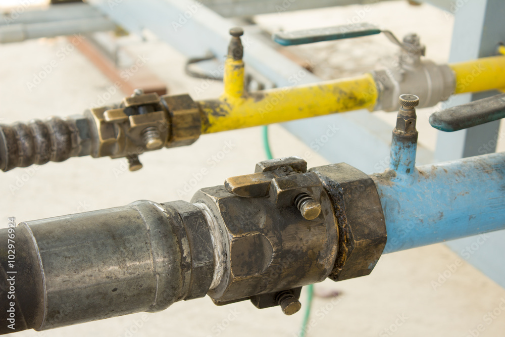 pipe and valve of LPG gas transplant pipe and valve of LPG gas transplant