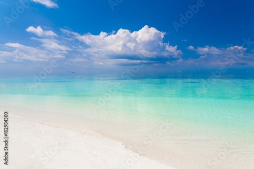 Maldives,  tropical sea background © erainbow