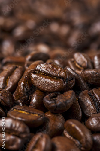 Roasted Coffee beans background. © pavel_shishkin