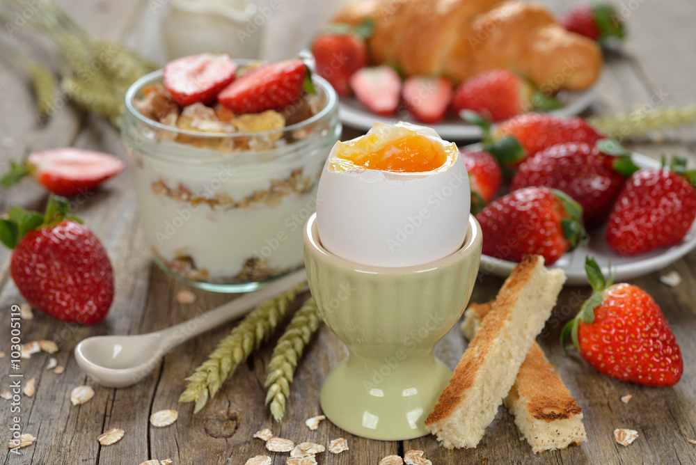 Fresh eggs Fresh eggs