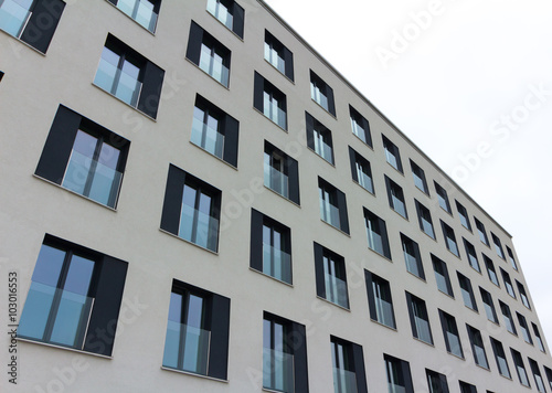 Modernes Geb  ude  Fenster