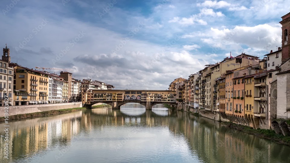 Time-Lapse di Ponte Vecchio e del fiume Arno a Firenze Time-Lapse di Ponte Vecchio e del fiume Arno a Firenze