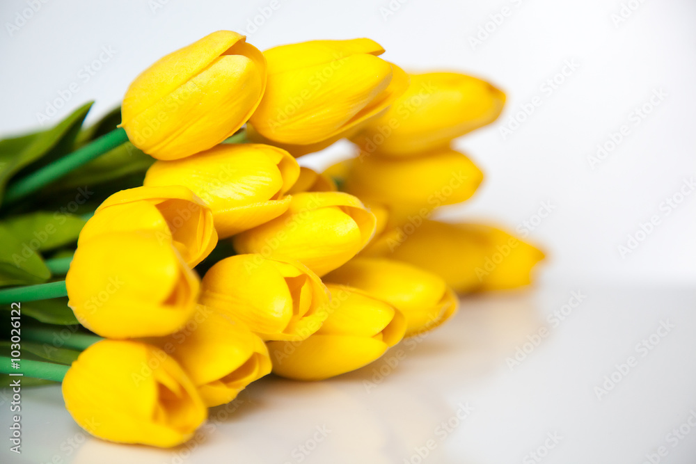 Желтые тюльпаны