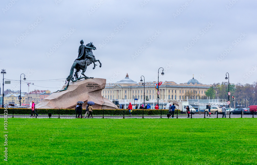 Fototapeta premium Senate Square in St. Petersburg and the monument to Peter the Great made by E. Falcone in 1770
